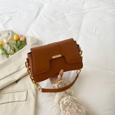  CHAIN SMALL SQUARE BAG